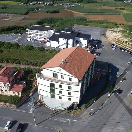 Hotel Castlevillage Miyakojima מראה חיצוני תמונה