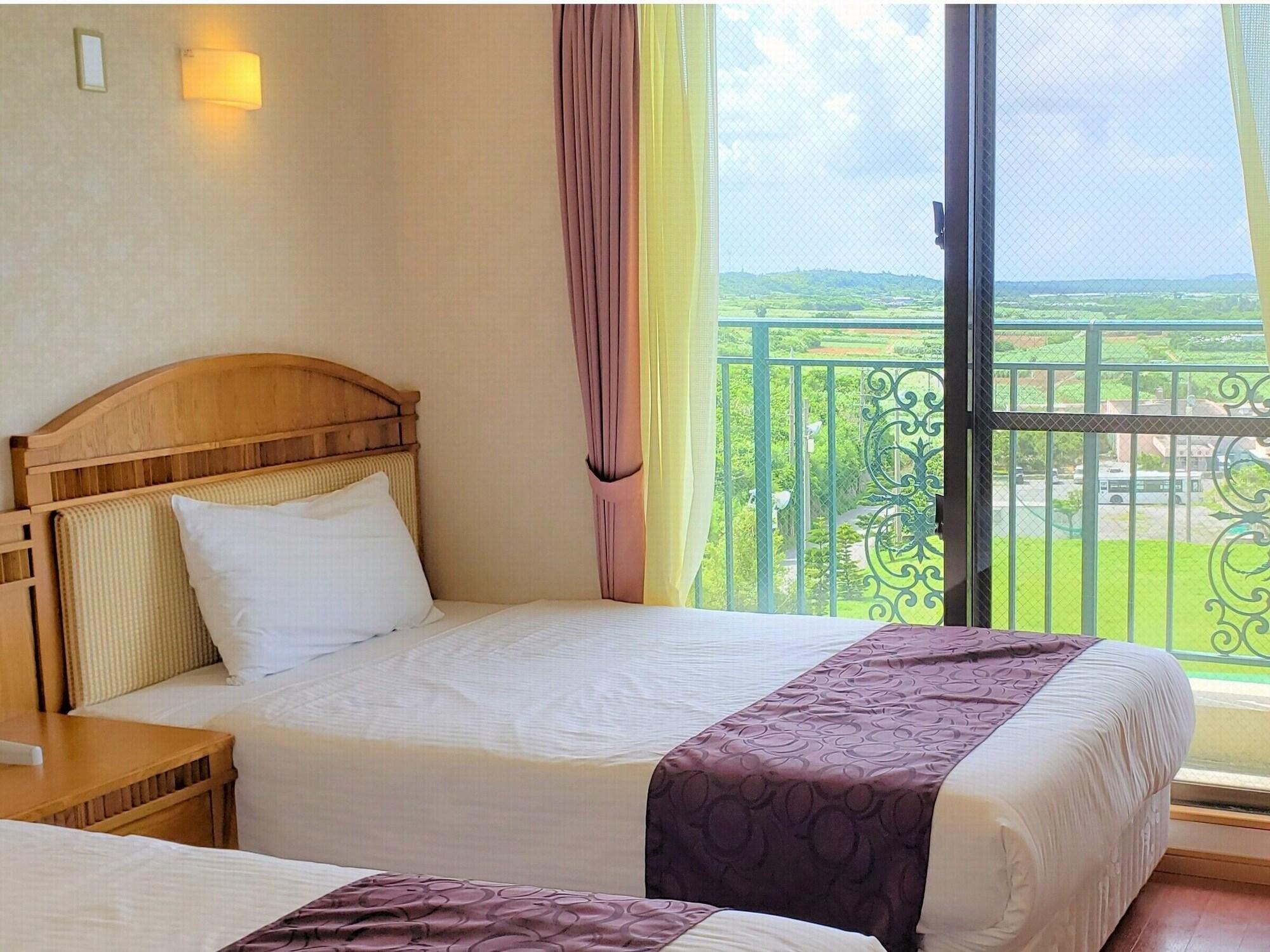 Hotel Castlevillage Miyakojima מראה חיצוני תמונה