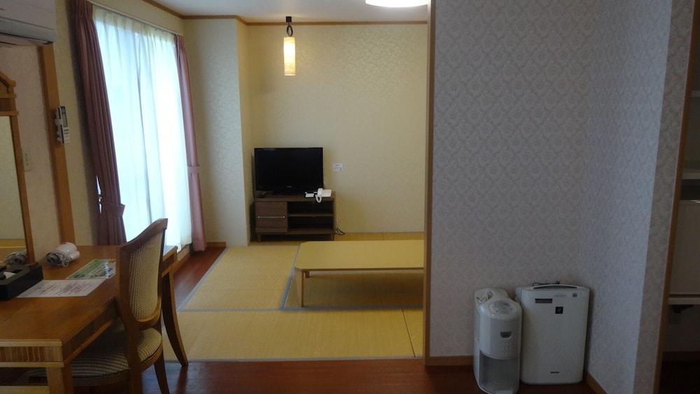 Hotel Castlevillage Miyakojima מראה חיצוני תמונה