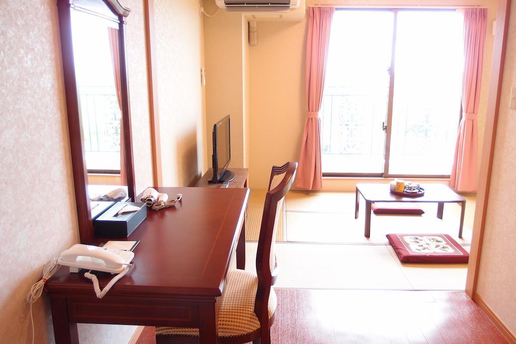 Hotel Castlevillage Miyakojima חדר תמונה
