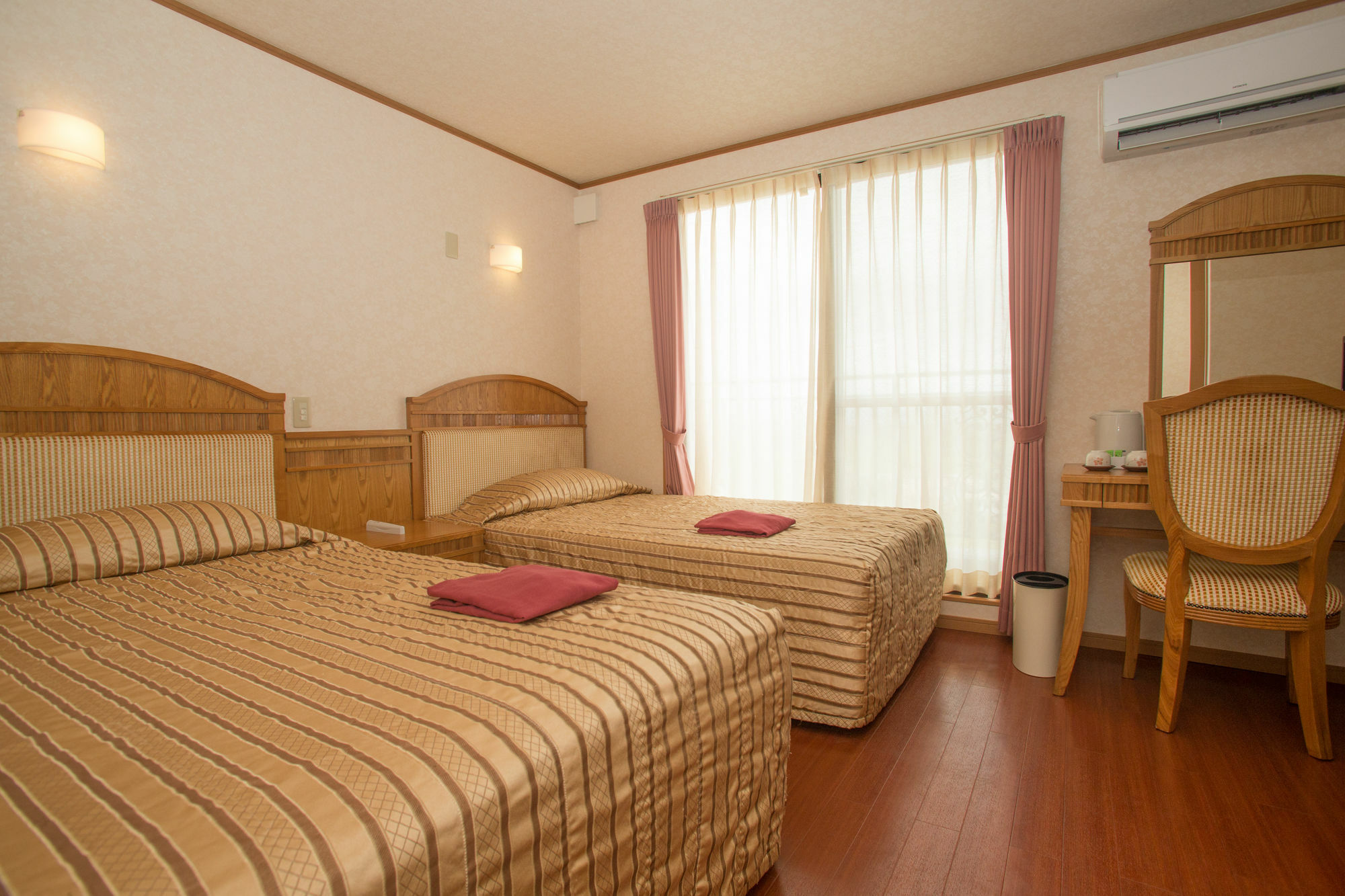 Hotel Castlevillage Miyakojima מראה חיצוני תמונה