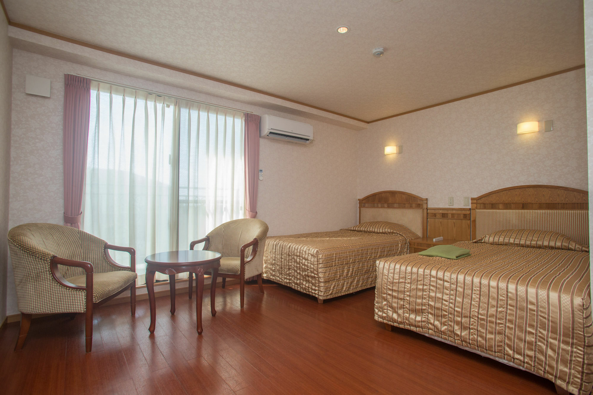 Hotel Castlevillage Miyakojima מראה חיצוני תמונה