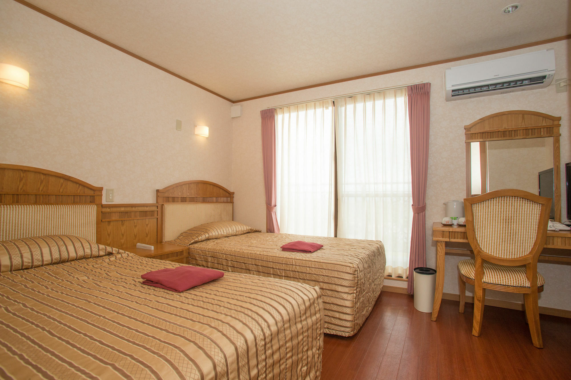 Hotel Castlevillage Miyakojima מראה חיצוני תמונה